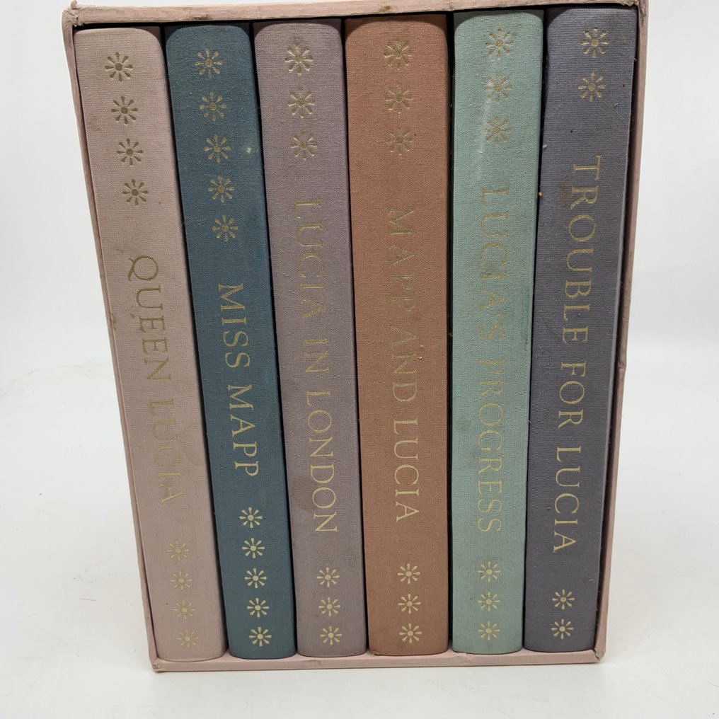 E.F. Benson - The Mapp and Lucia novels - 1994 #1.0