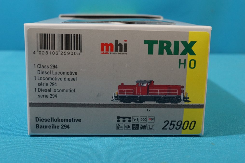 Trix H0 - 25900 - 柴油火車 (1) - Br 294 MHI 独家 - DB #4.3