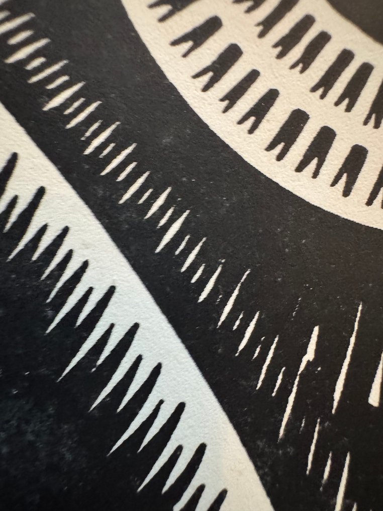 M.C. Escher (1898-1972), after - Vissen en Schalen #4.3