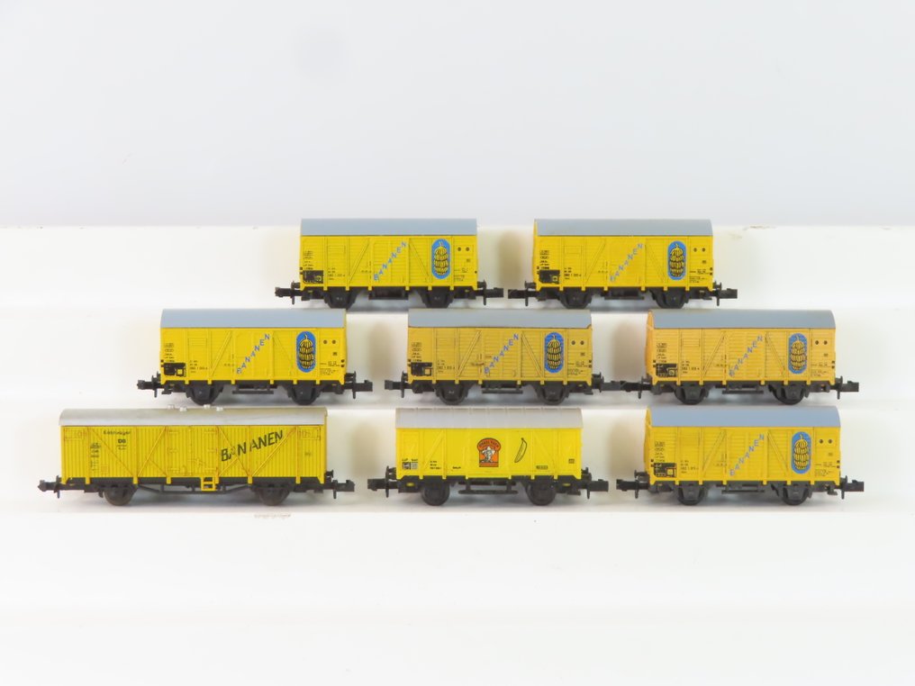Minitrix, Arnold N - 51 3523 00/51 3166 00/0511 - Τρένο μοντελισμού μεταφοράς εμπορευμάτων (8) - 8x 2-αξονικά κλειστά φορτηγά βαγόνια για μπανάνες - DB #1.0