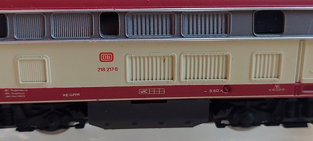 Arnold N - 2052 - Modellbahnlokomotive (1) - Diesellok BR 218 217-8 DB TEE rot/beige  #3.2
