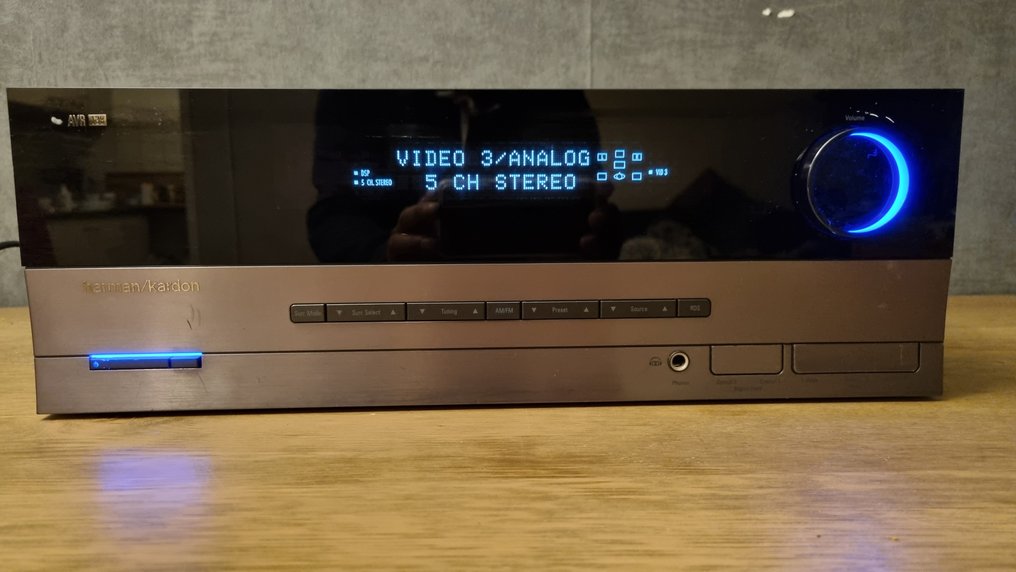 Harman Kardon - AVR 138 Solid state multi-channel receiver #1.0