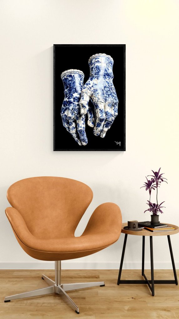 NYX (XX) - The Silent Weight of Connection #1.0