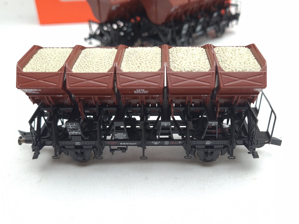 Roco H0 - 44095 - Model train freight wagon set (1) - 3-piece set of large trucks Ommi52 - DB #4.3