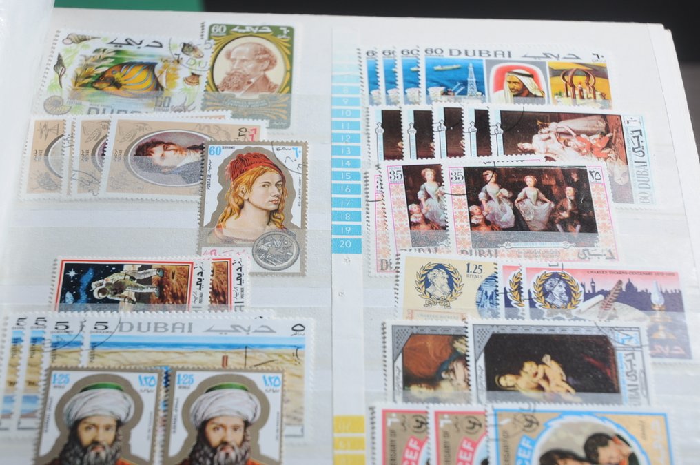 Thematic - Party with various themes, series, blocks, quantities, and more in a stack of stock books (212). #2.1