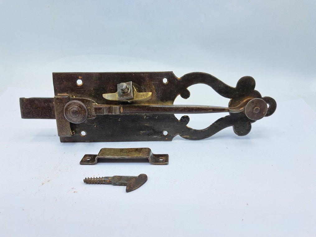 Lås og nøkkel  - Verringslås og nøkkellås. #3.2