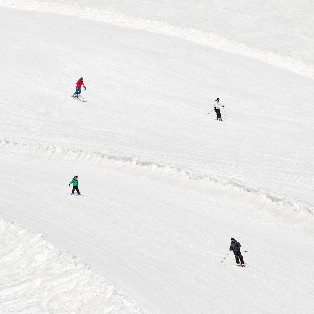 Rosario Civello - Two Slopes and Four Skiers #3.2
