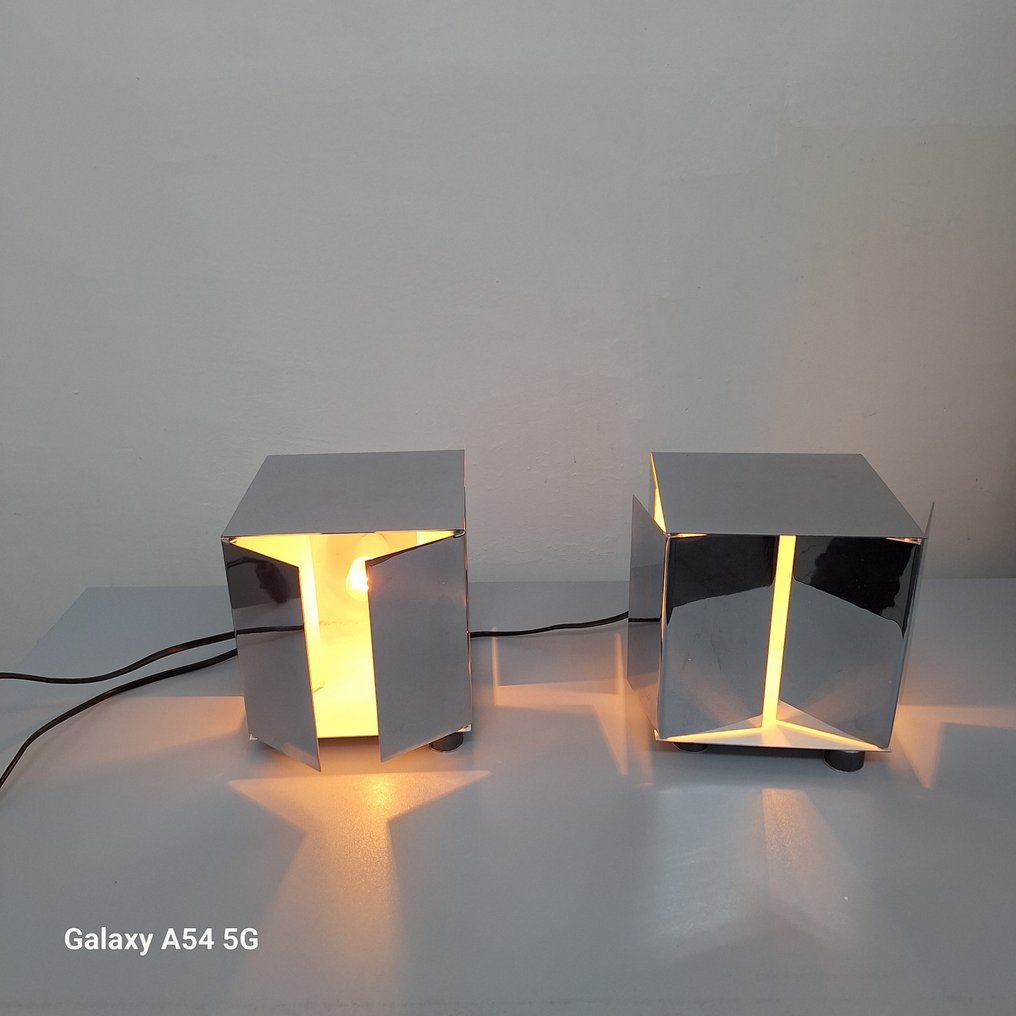 Paolo Tilche - Lámpara de sobremesa (2) - Hierro, Cromo - 3H #1.0