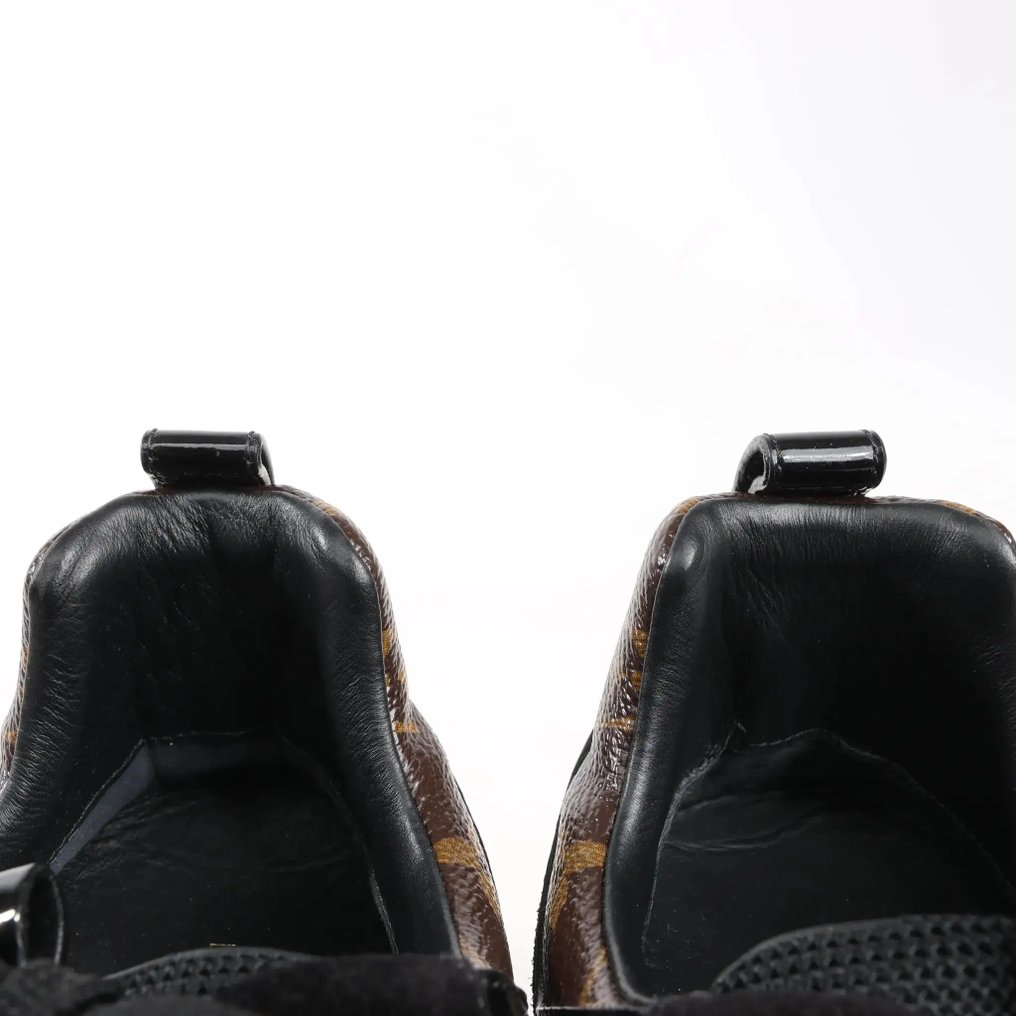 Louis Vuitton - Sneakers - Size: EU 38 #4.3