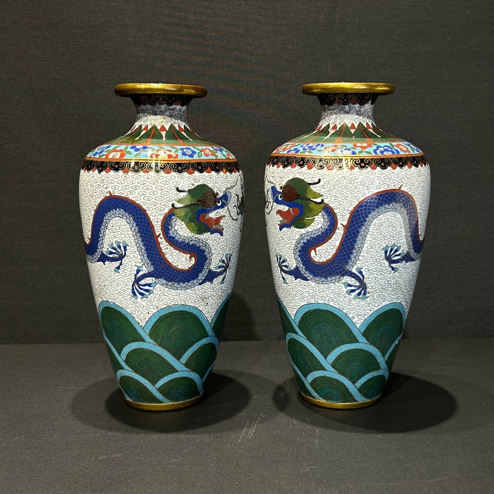 Vase - Bronze, Enamel - China  (No reserve price) #1.0