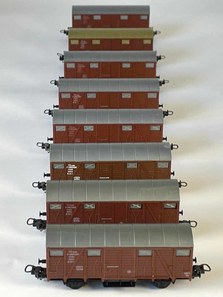 Lima H0 - Model train freight wagon set (8) - Set of 8 brown closed freight cars. - FS #3.2