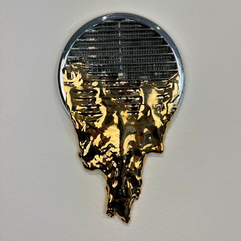 Santicri - Uncontained #3.2