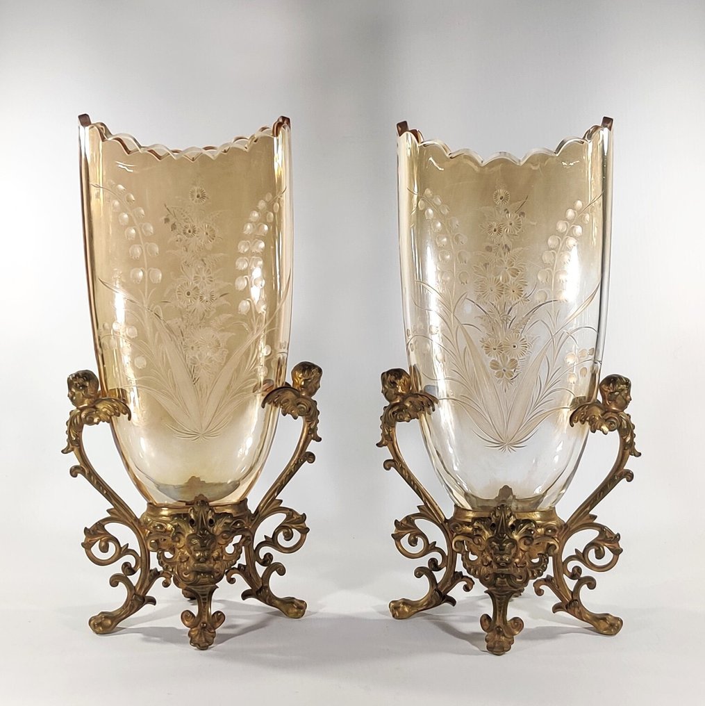 Maljakko -  art nouveau näyttävät kukkamaljakot  - metalli ja lasi #1.0