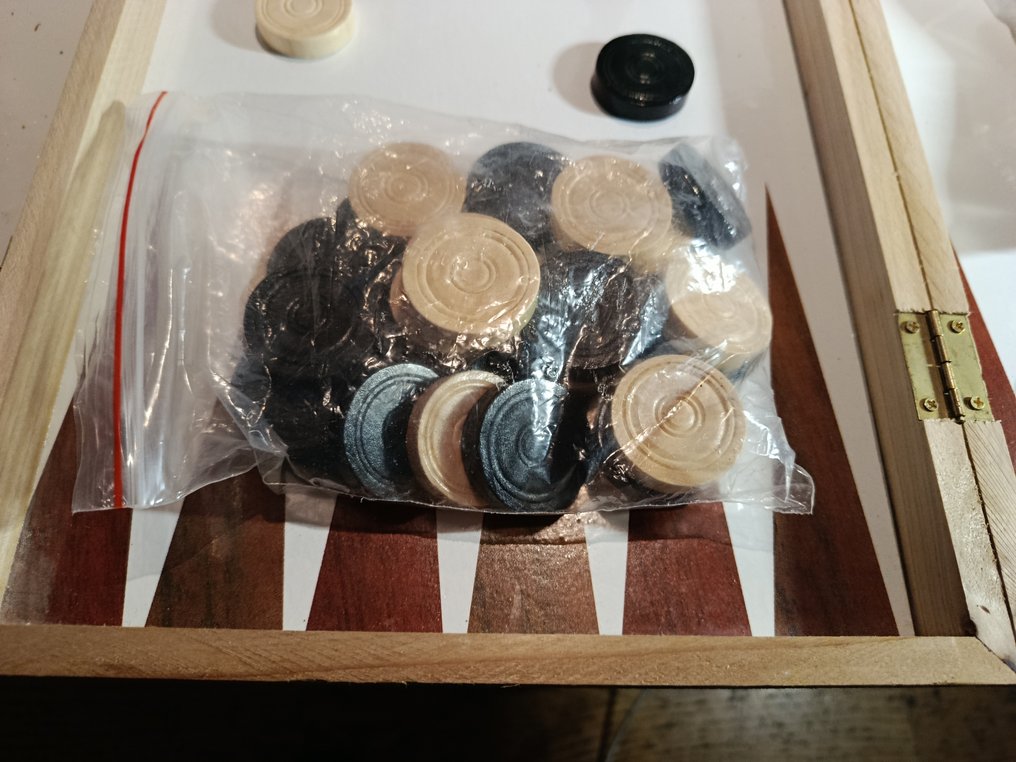 Brettspiel - Backgammon y Ajedrez - Holz #1.0