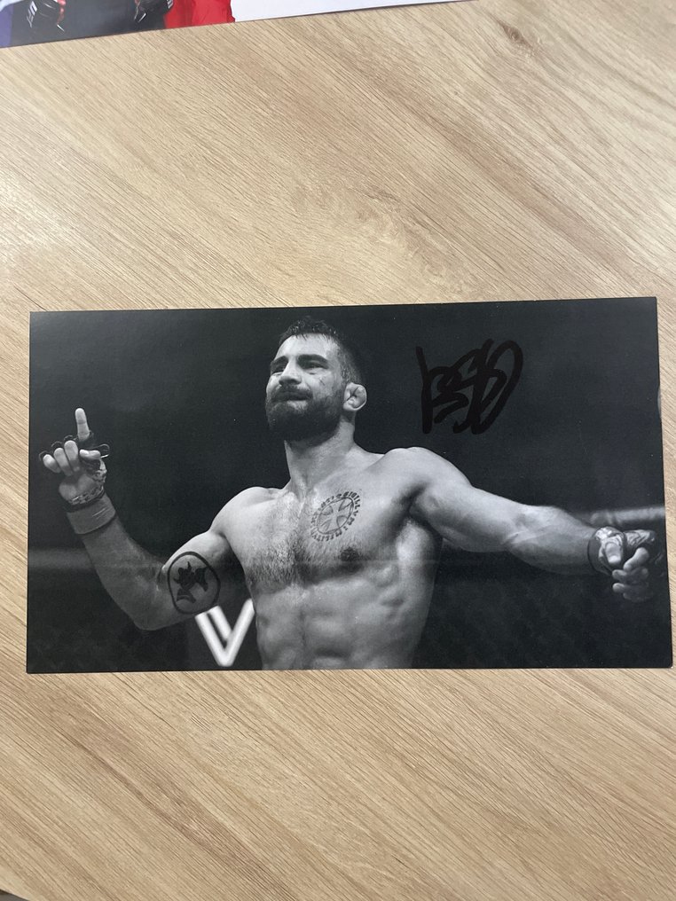 Benoit saint Denis - Photographies autographiées de combattant MMA #2.1