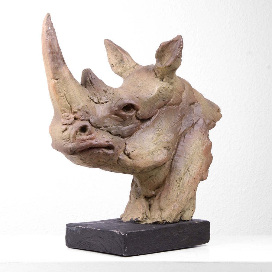 Sculpture, Neushoorn - 45 cm - MGO #2.1
