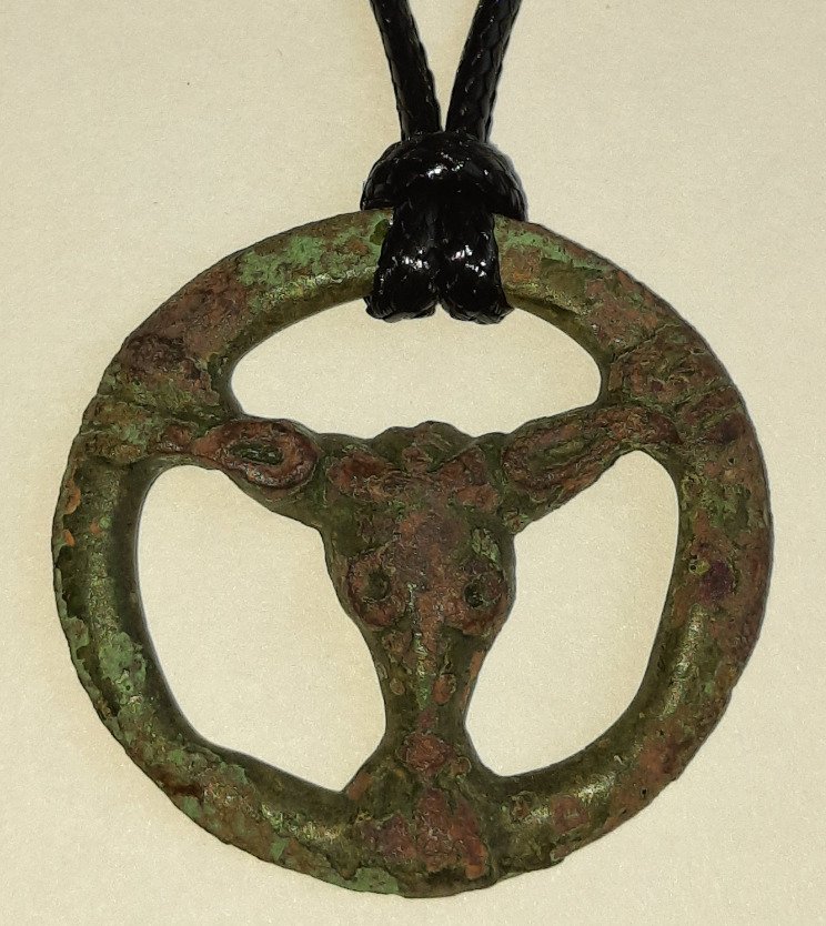 Viking Era VERY RARE pagan amulet with the image of a COW from the Viking period. Excellent condition! (No reserve price) #4.3