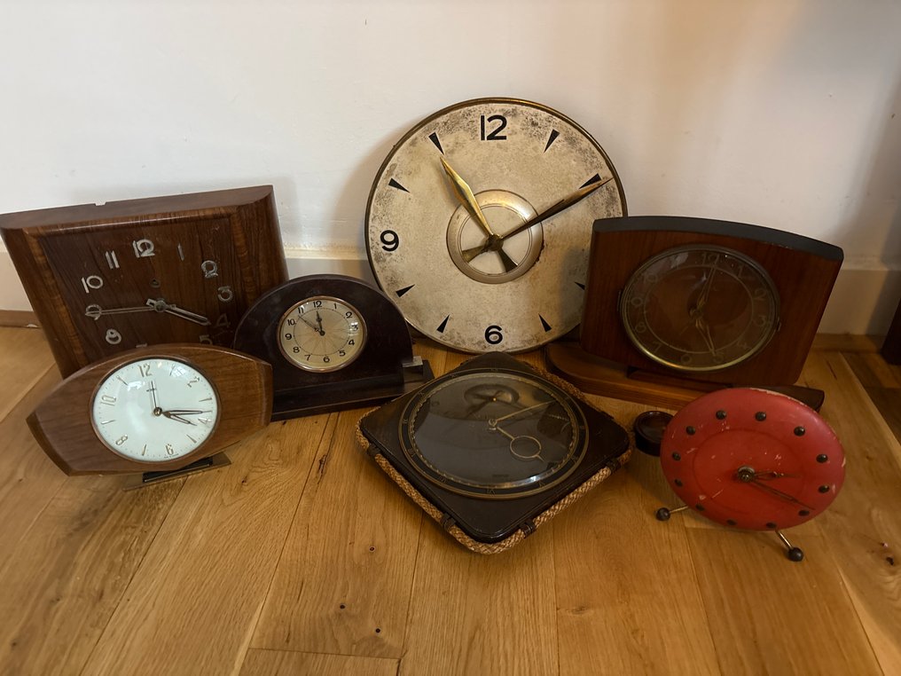 Elektromagnetisk ur, Bordur, vægur  (7) - Kienzle, Jacob Palmtag en andere -  Art Deco Hout, staal, glas, messing - 1940-1950 - Forskellige ure #1.0