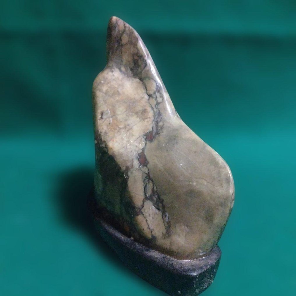 Διακοσμητικό στολίδι - Φυσική βουνόσχημη πέτρα Suiseki σε μαύρη βάση – Εξαιρετική κατάσταση #3.2