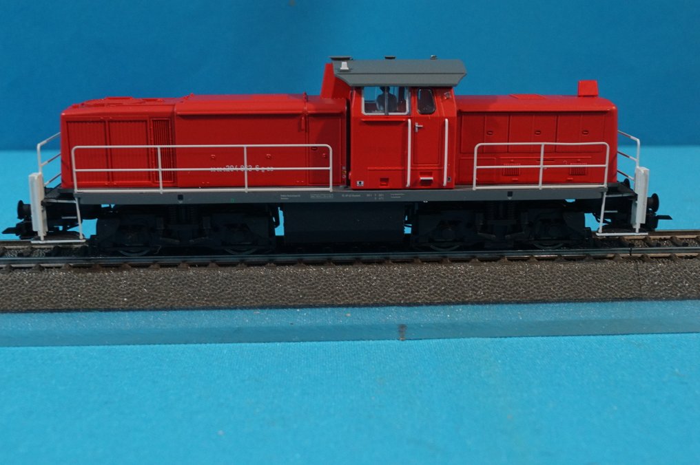 Trix H0 - 25900 - 柴油火車 (1) - Br 294 MHI 独家 - DB #2.1