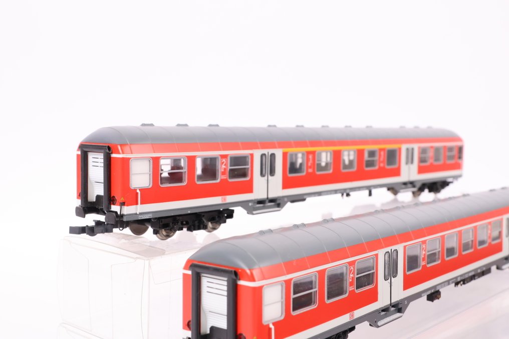 Roco H0轨 - 模型火车客运车厢 (3) - 三辆客车，比例完全一致 - DB #3.2