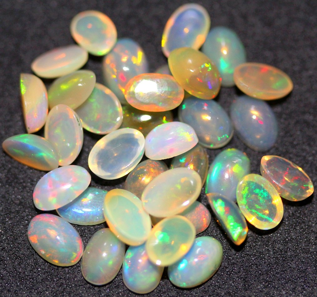Natural Multi Colour Opal - 9,58 ct. - No Reserve Price - Polished- 1.916 g #1.0