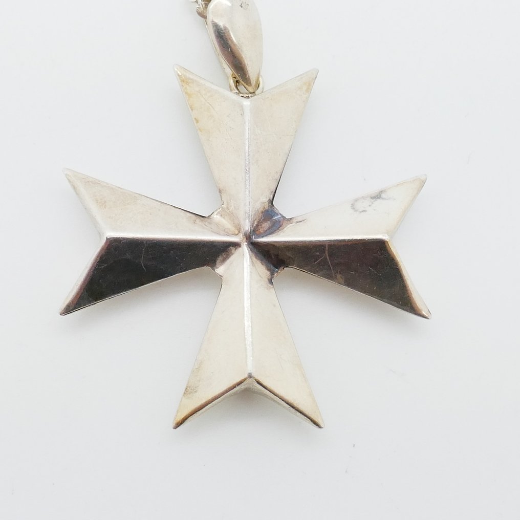 Senza prezzo di riserva - Collana con ciondolo Argento - Malta (1920-1964) #2.1