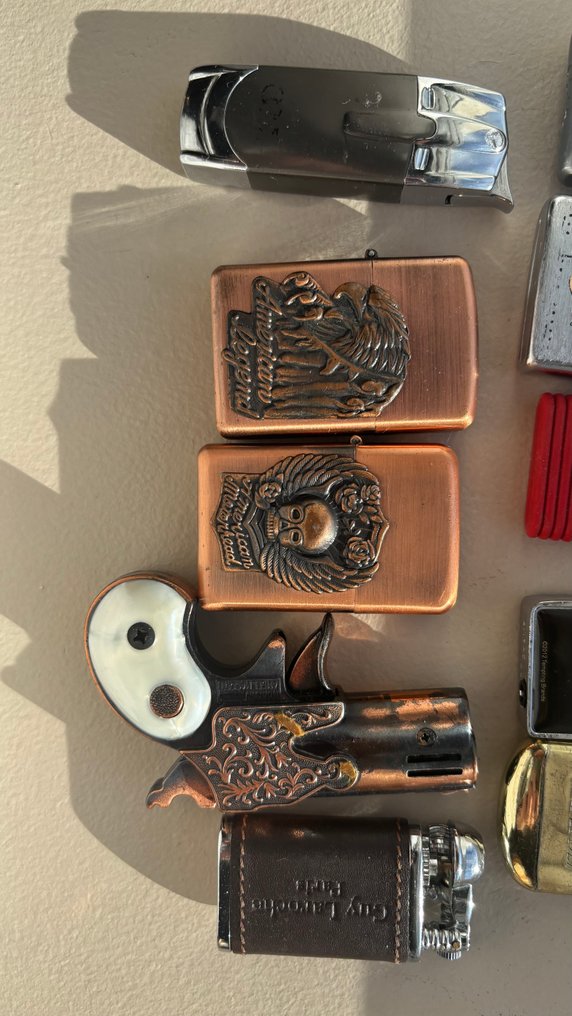 Fendi - custom - χωρίς τιμή ασφαλείας - Αναπτήρας - Χάλυβας, Ορείχαλκος, Χαλκός, Δέρμα, Πλαστικό -  (13) #2.1