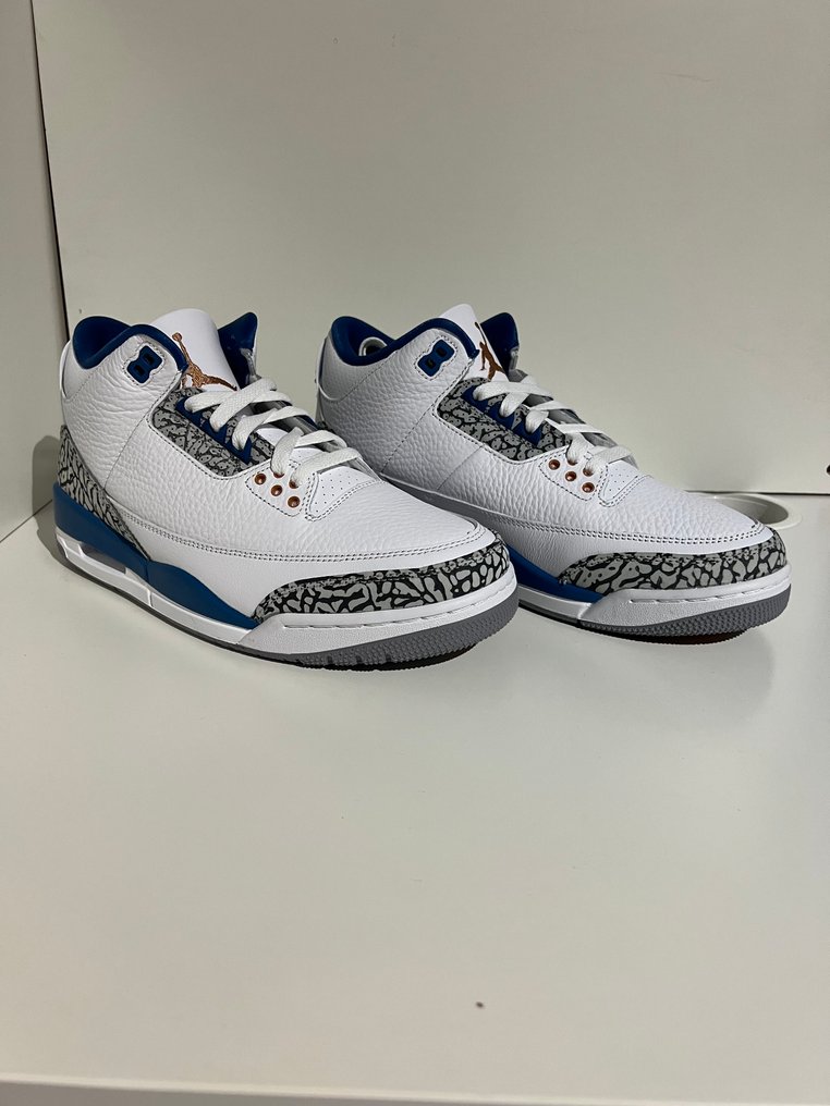 Nike - Air Jordan 3 Retro - 运动鞋 - 尺寸: EU 42 - 带标签的新品 #1.0