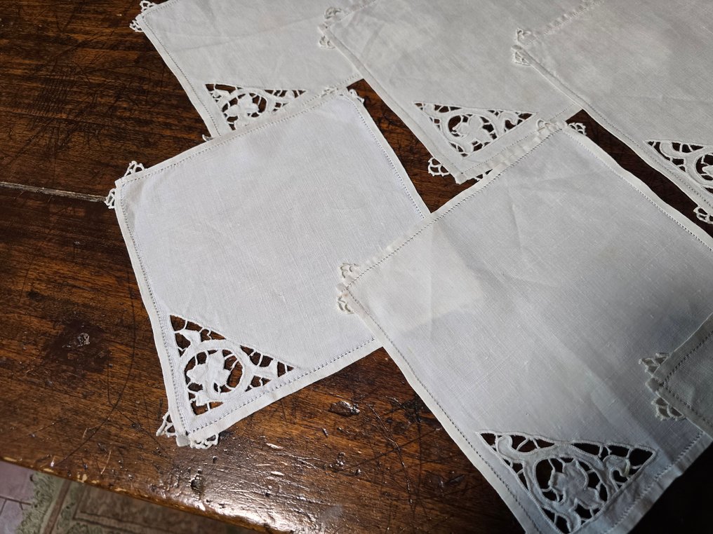Serviet (11) - 18 cm - 18 cm - Gamle broderier #2.1