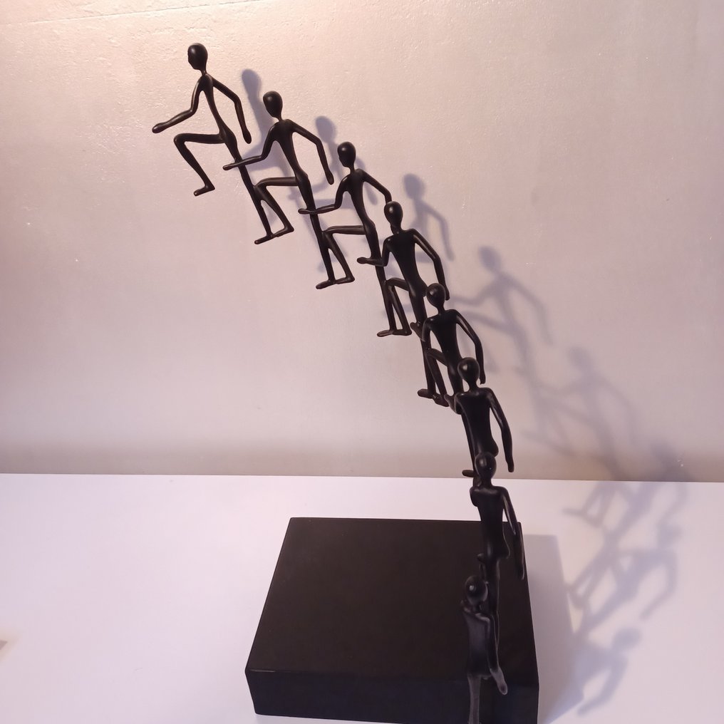 Rzeźba, L’art de s’élever - 39 cm - źródło #3.2