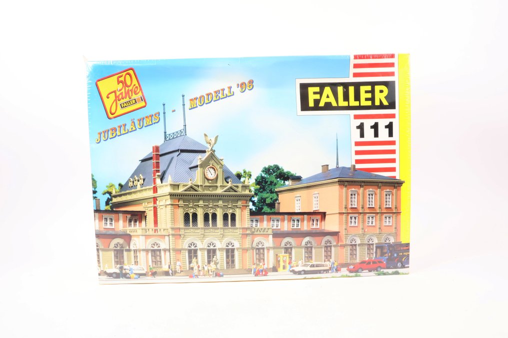 Faller H0 - 111 - Κιτ κατασκευής τρένων μοντελισμού (1) - Σταθμός Neustadt (Weinstrasse) 'Εορταστικό μοντέλο 1996' #1.0