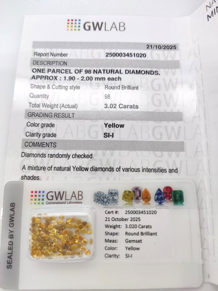χωρίς τιμή ασφαλείας - 98 pcs Διαμάντι  (Φυσικού χρώματος)  - 3.02 ct - Στρογγυλό Ανάμεικτα χρώματα - I1, SI1 - Gemewizard Gemological Laboratory (GWLab) #2.1