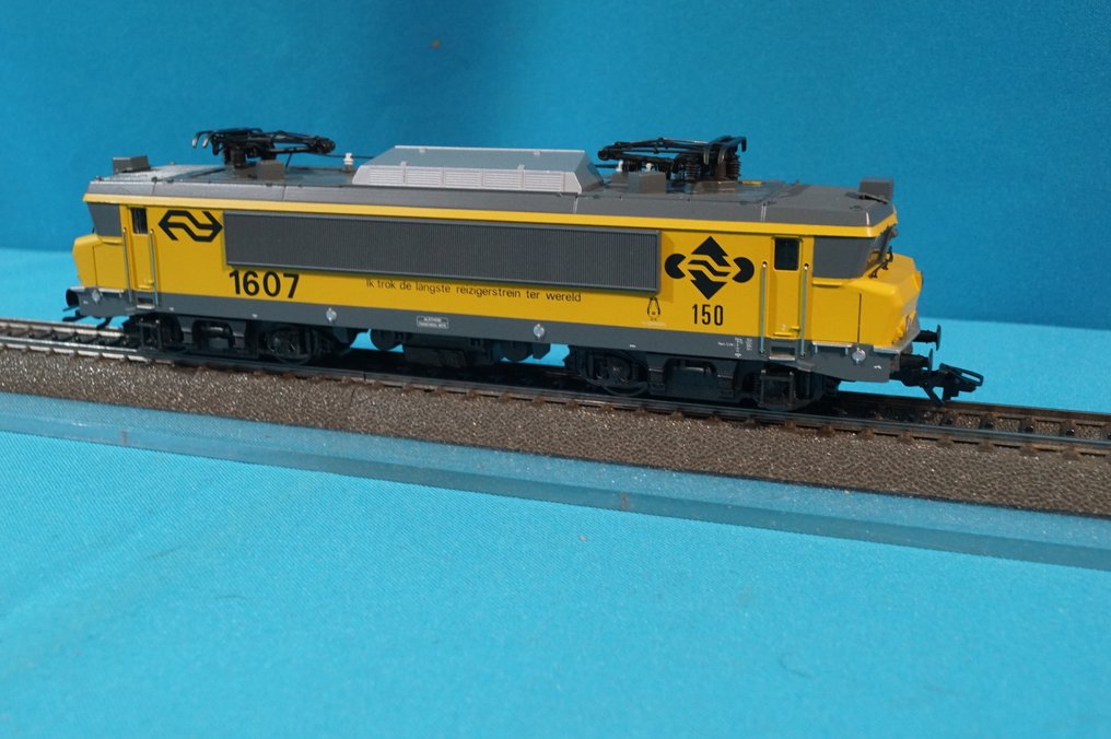 Märklin H0轨 - 3326 - 电力机车 (1) - 机车1607 Vlissingen 最长火车 - NS #2.1