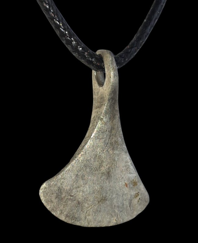 Viking Era A Viking Age silver amulet in the shape of an AXE. In excellent condition. (No reserve price) #1.0