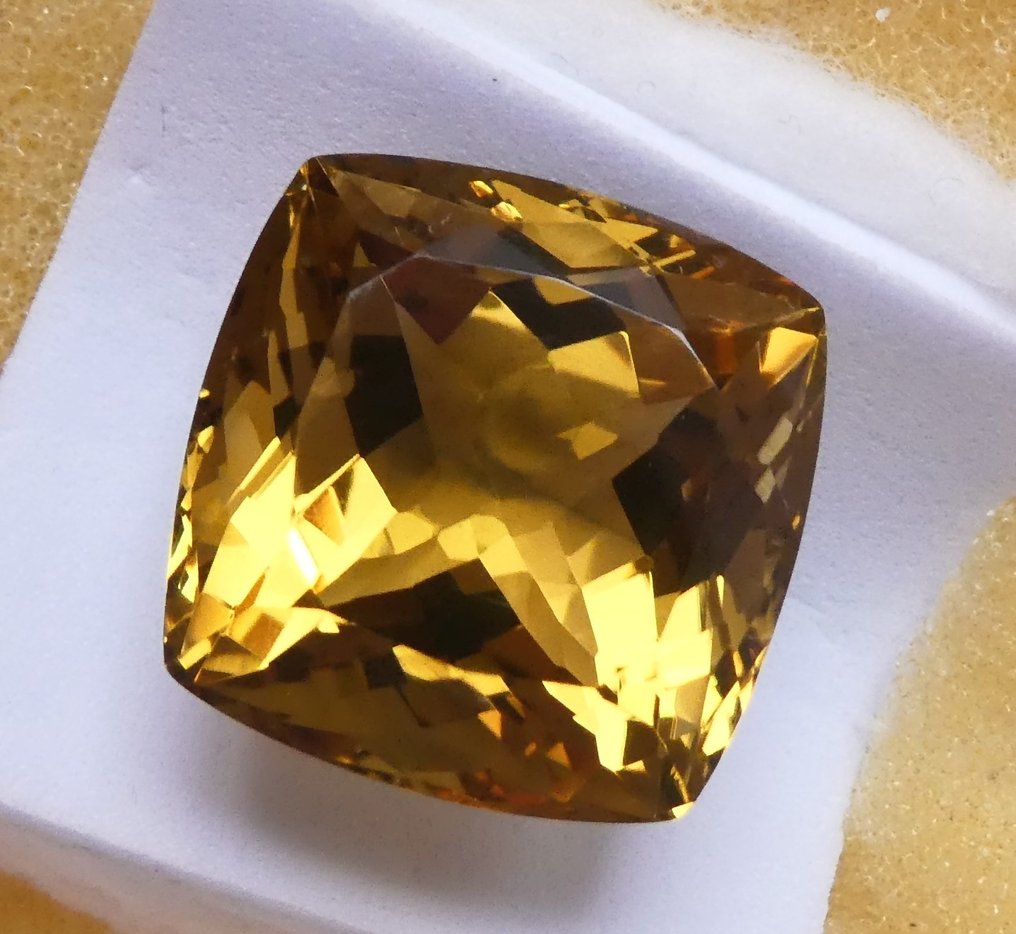 没有保留价 黄水晶  - 27.35 ct - 西班牙宝石学院（IGE） #1.0
