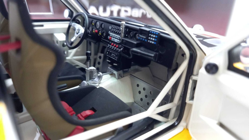 Autoart 1:18 - Model car - Audi Sport Quattro S1 Montecarlo 1986 - (cod.B21) #4.3