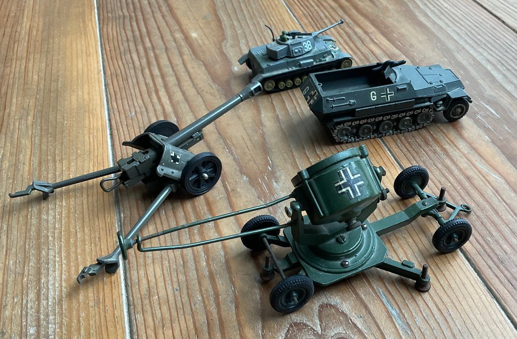 Solido 1:43 - Model militair voertuig  (4) - PzKpfw III, Military Vehicles #4.3