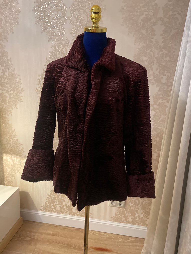 Artisan Furrier - Cappotto #1.0