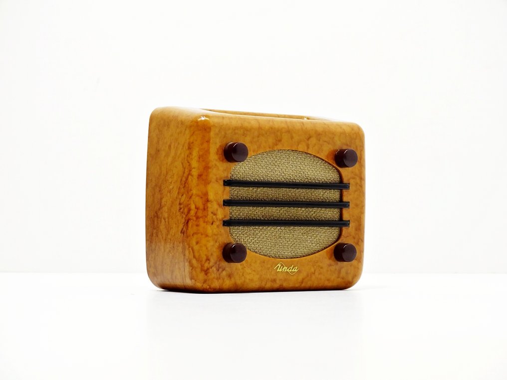 Unda Radio - Modello "532 Triunda" del 1941 Radio #1.0