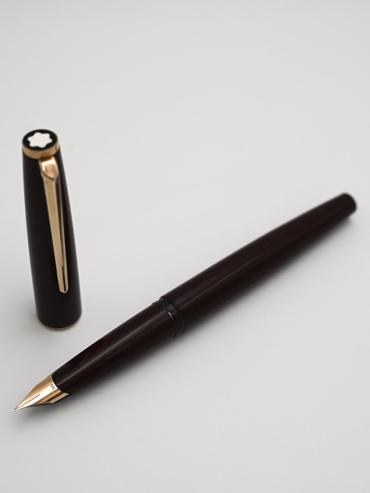 Montblanc - 320 burgundy - Nincs minimálár - Töltőtoll #1.0