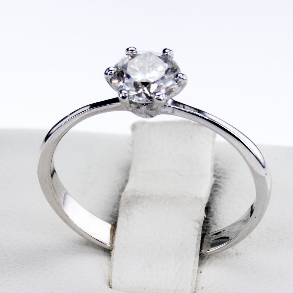 沒有保留價 - 訂婚戒指 - 18 克拉 白金 -  0.69ct. tw. 鉆石 (天然) #1.0