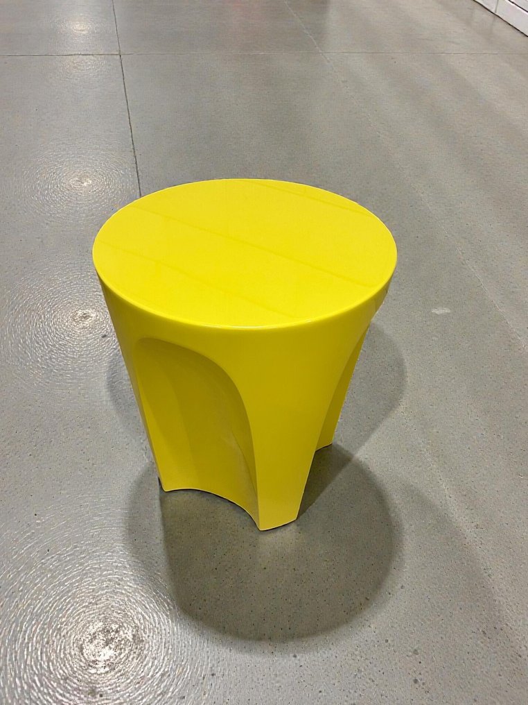 B&B Italia - Naoto Fukasawa - Βοηθητικό τραπεζάκι - Κολοσσαίο - Γυαλισμένο βαμμένο σκληρό πολυουρεθάνη. #1.0