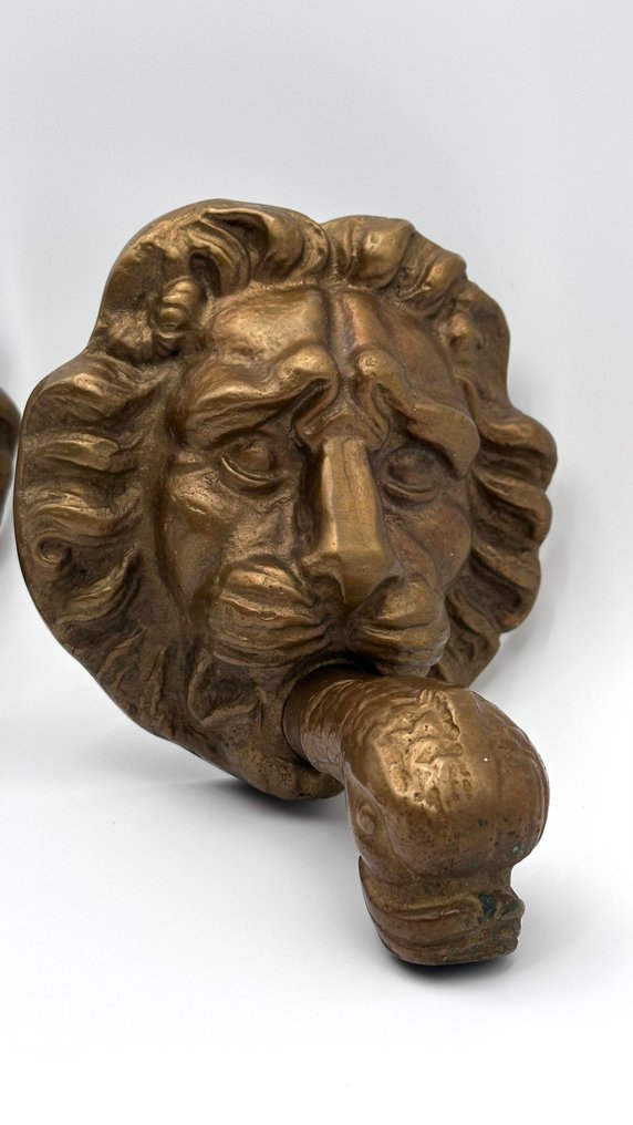 Dispenser - Messing - Fountain mask #2.1