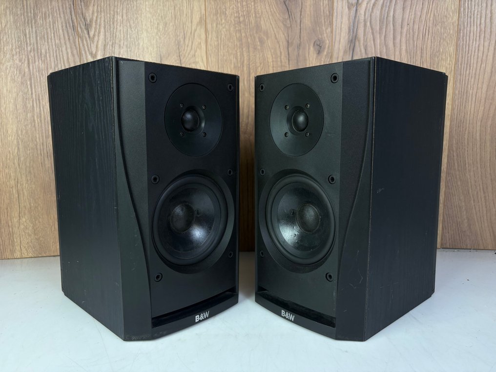 Bower & Wilkins - DM302 - Award Winning Speaker set #1.0