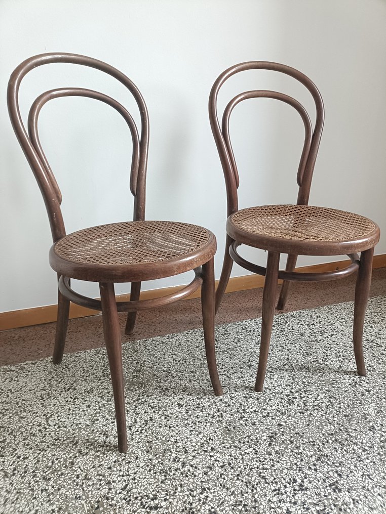 Thonet - Stol (2) - Stol nr. 14 - Træ #1.0