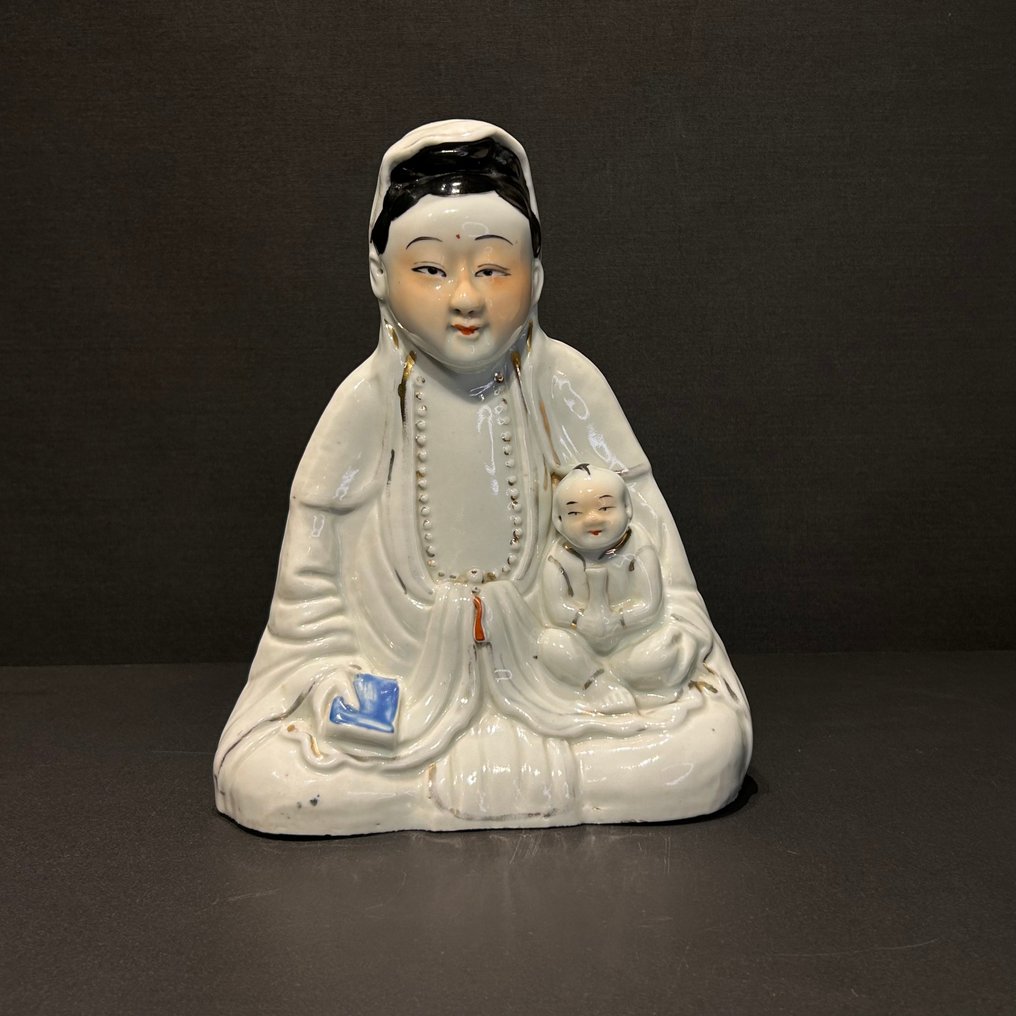Quanyin beeld met kindje - 瓷器 - 中國  (沒有保留價) #1.0