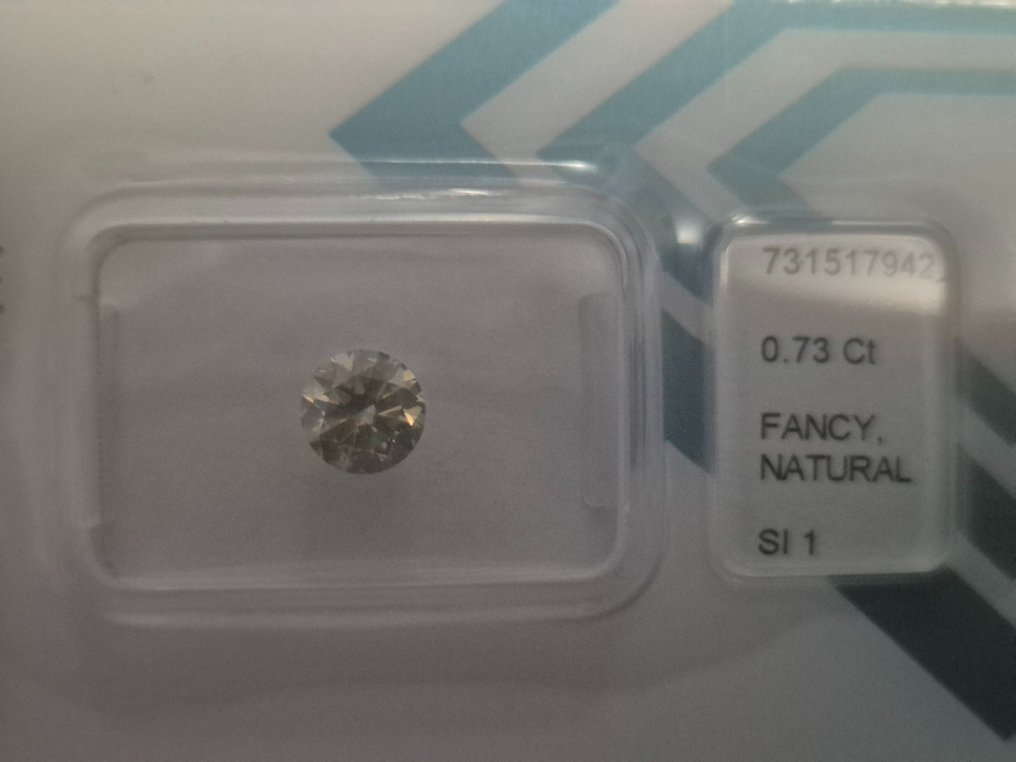 1 pcs Diamant  (Natürlich farbig)  - 0.73 ct - Rund - Fancy Gräulich, Grünlich Gelb - SI1 - International Gemological Institute (IGI) #4.3