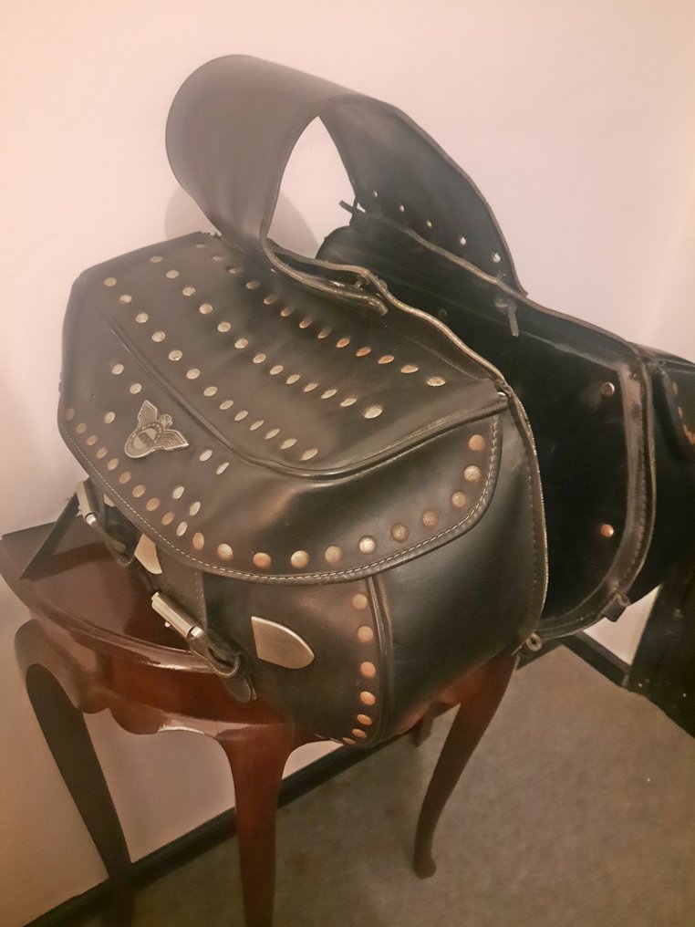 Givi 复古行李箱  #2.1