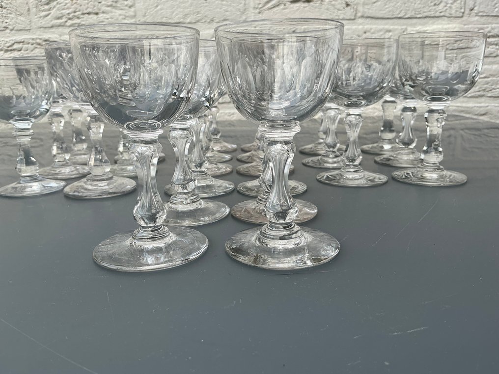 Val Saint Lambert - Drinking service (24) - Olivier - Crystal - Moon-blown VSL-olivier #1.0